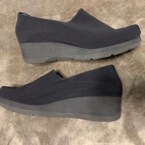 Form fitting thierry rabotin casual or dress shoes